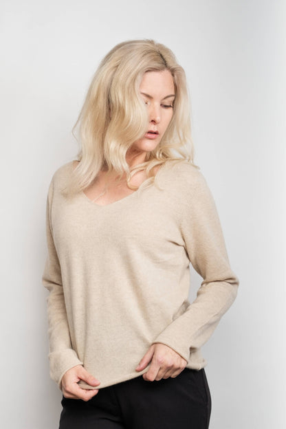 Timeless Lounge Relaxed V-Neck Pure Cashmere Sweater - Beige
