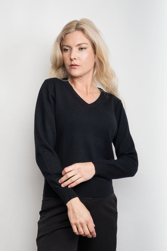 Signature Metro Cashmere Rib V-Neck Sweater - Black
