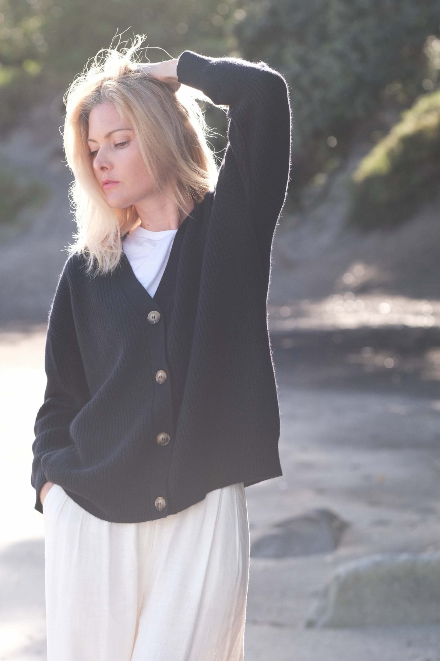 Luxe Relaxed Fit Cashmere Cardigan - Black