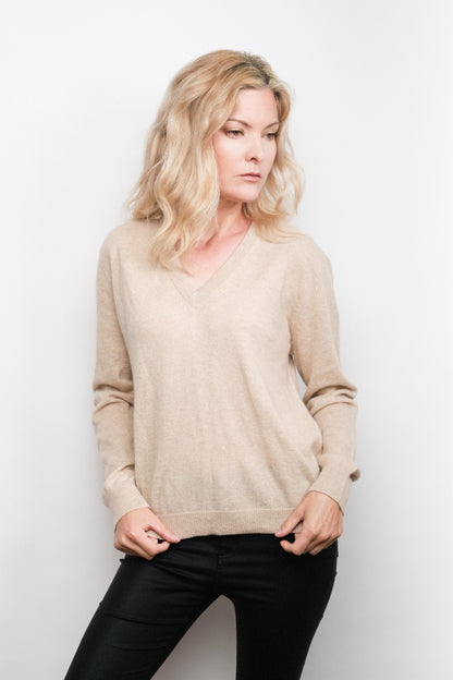 Everyday Luxe Cashmere V-Neck Sweater - Beige